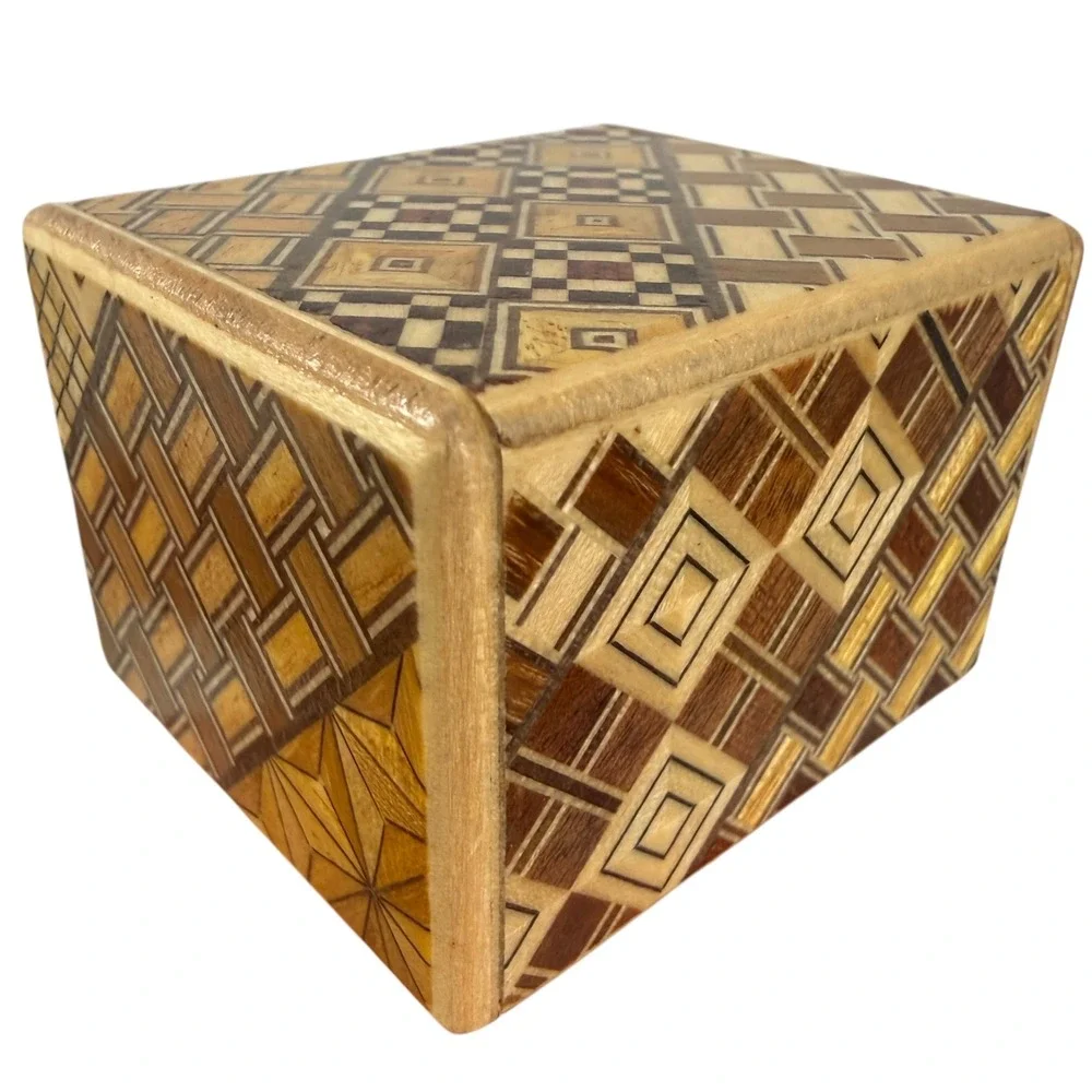 Vintage Japanese‎ Yosegi Puzzle Box Wooden Marquetry Intricate Geometric Design